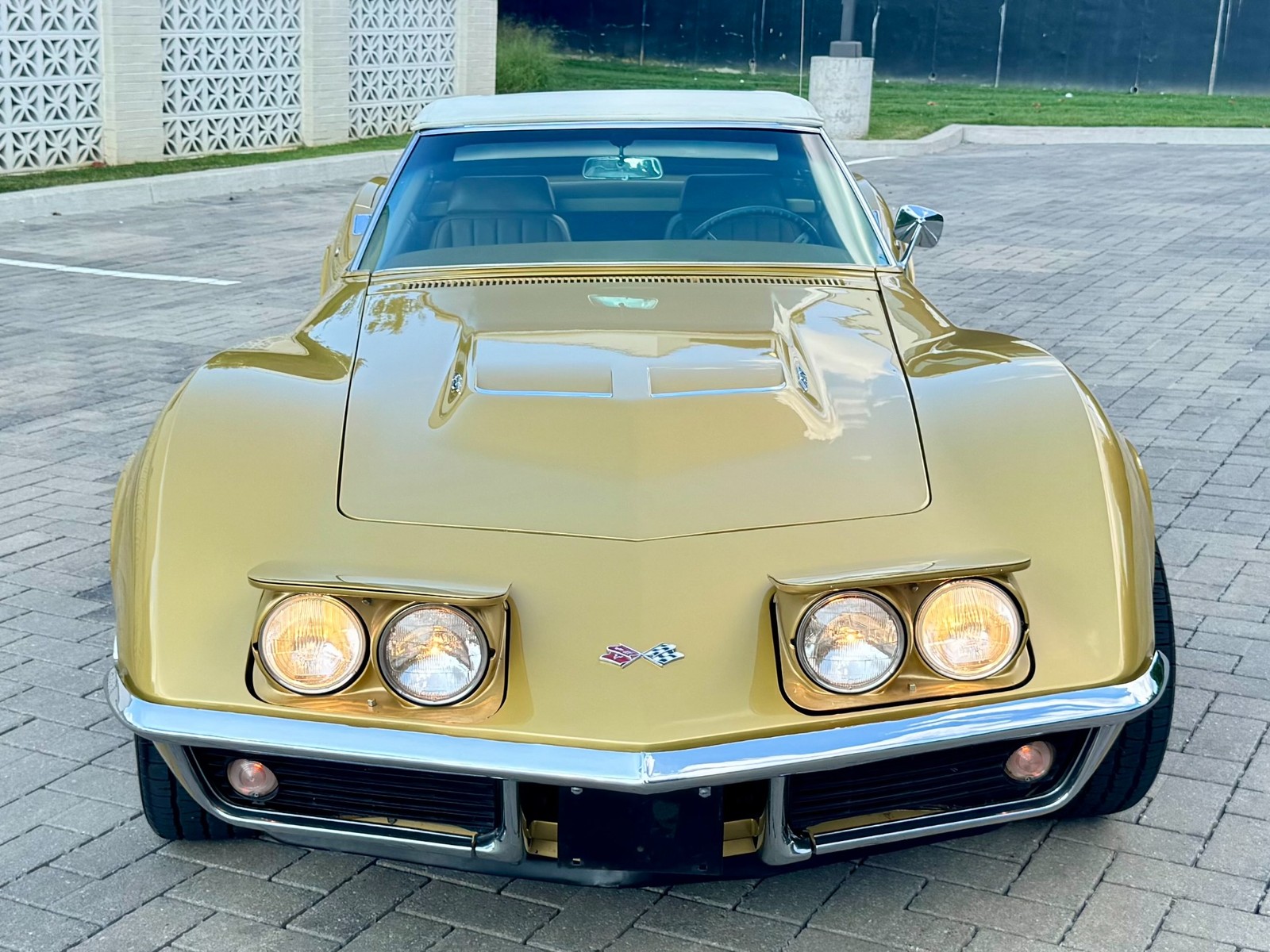 Chevrolet-Corvette-1969-Convertible-15