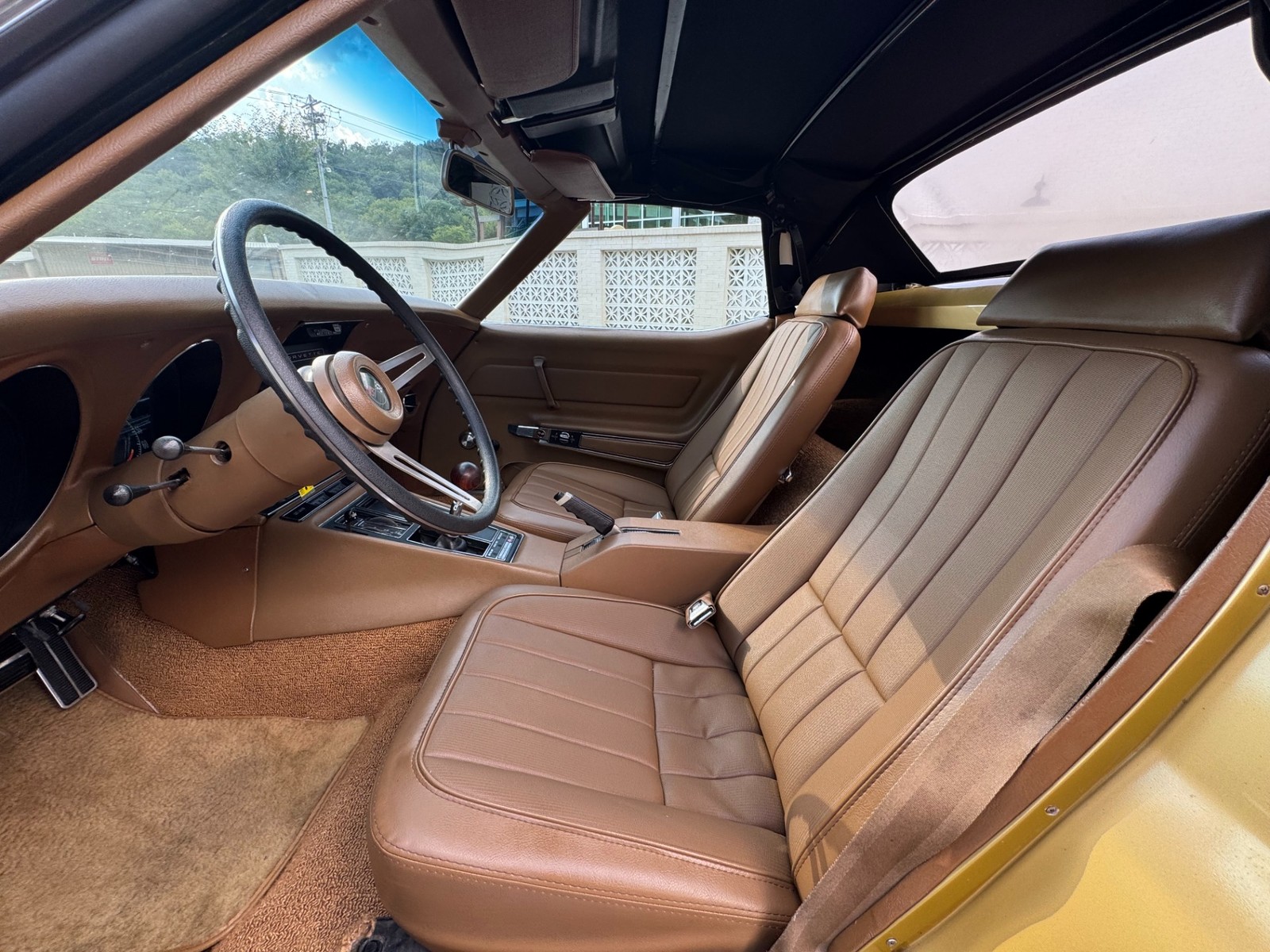 Chevrolet-Corvette-1969-Convertible-17