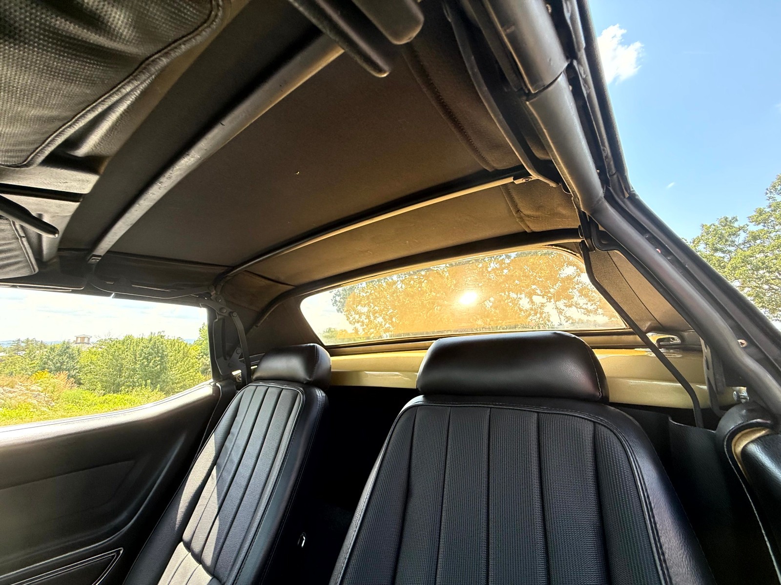 Chevrolet-Corvette-1969-Convertible-18