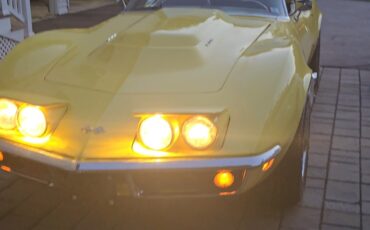Chevrolet-Corvette-1969-Convertible-2
