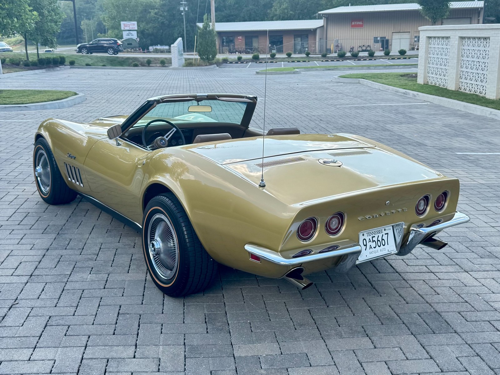 Chevrolet-Corvette-1969-Convertible-2