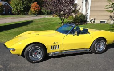 Chevrolet-Corvette-1969-Convertible-3