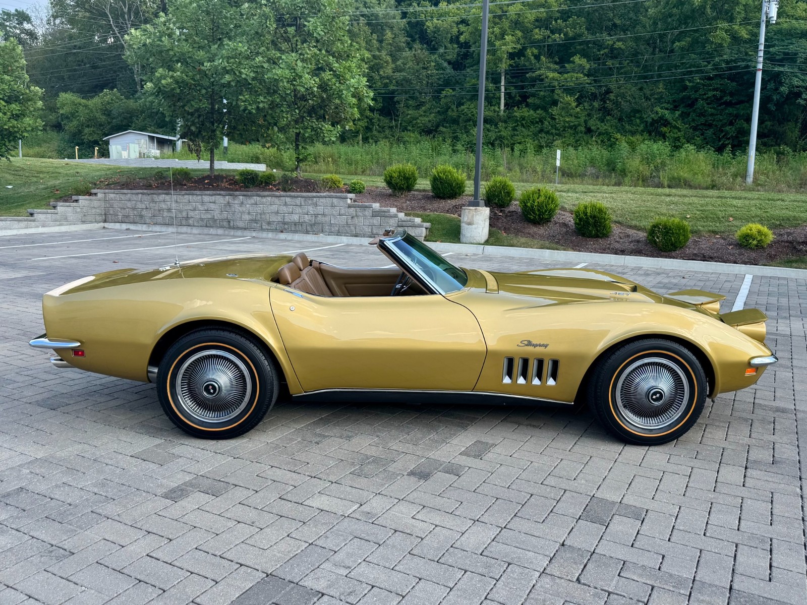 Chevrolet-Corvette-1969-Convertible-8