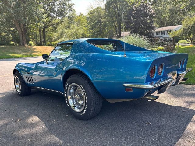Chevrolet-Corvette-1969-Coupe-11