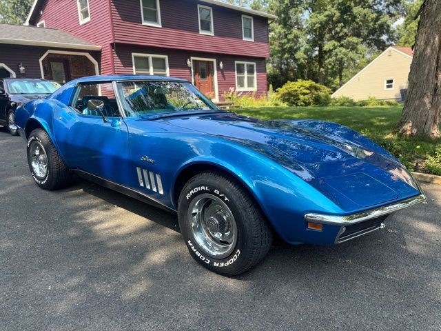 Chevrolet-Corvette-1969-Coupe-3