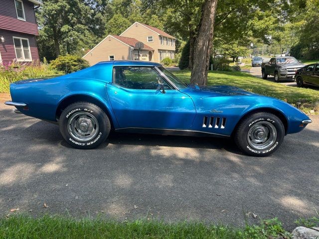 Chevrolet-Corvette-1969-Coupe-6