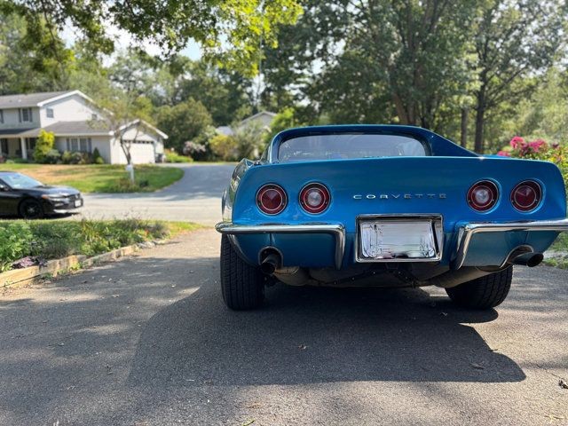 Chevrolet-Corvette-1969-Coupe-8