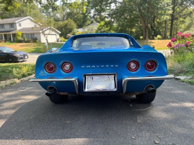 Chevrolet-Corvette-1969-Coupe-9