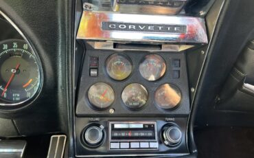 Chevrolet-Corvette-1969-Monza-Red-Black-11