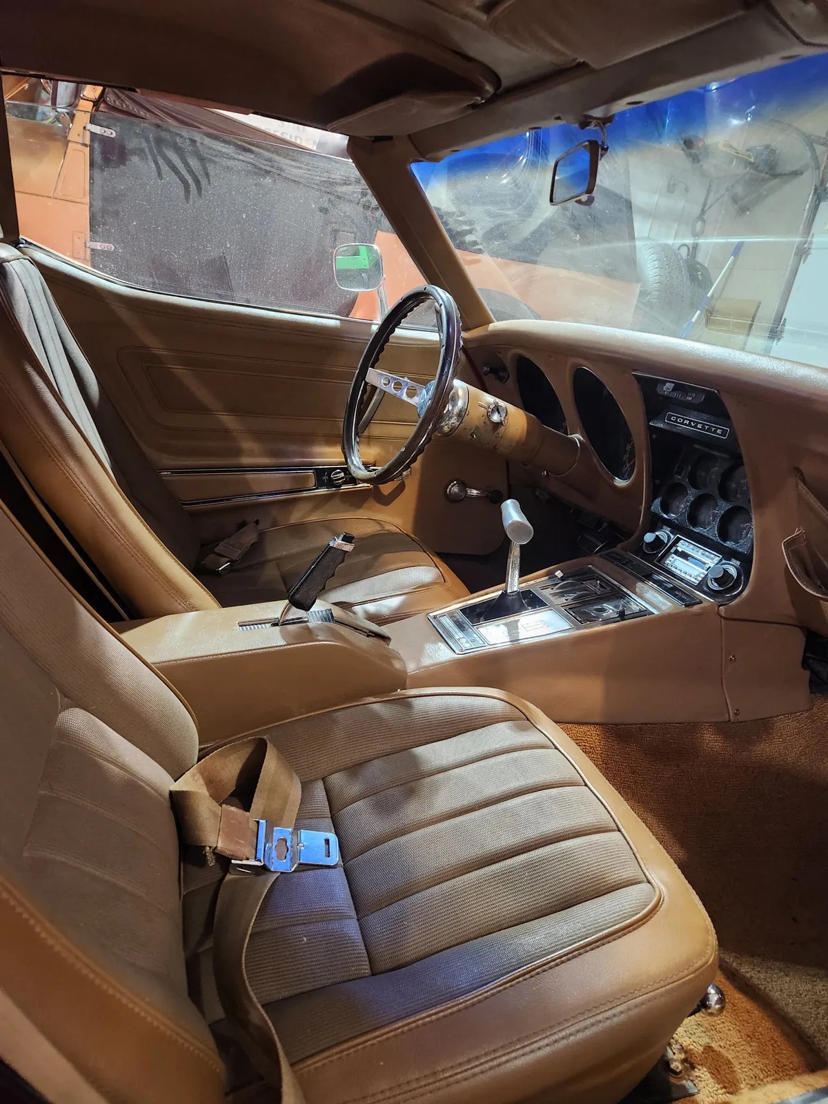 Chevrolet-Corvette-1969-Red-Tan-8