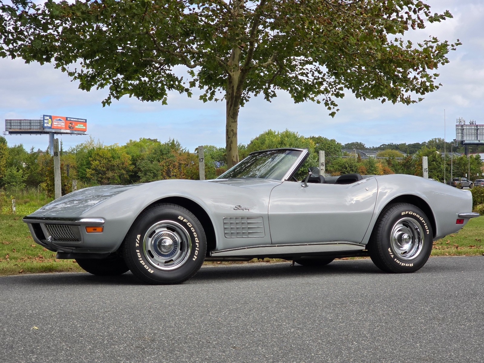 Chevrolet-Corvette-1970-Convertible-1