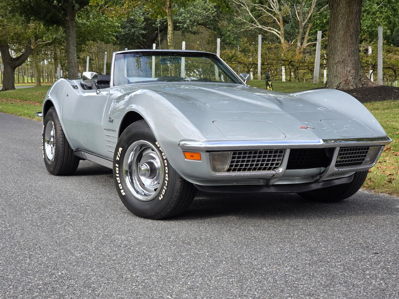 Chevrolet-Corvette-1970-Convertible-13