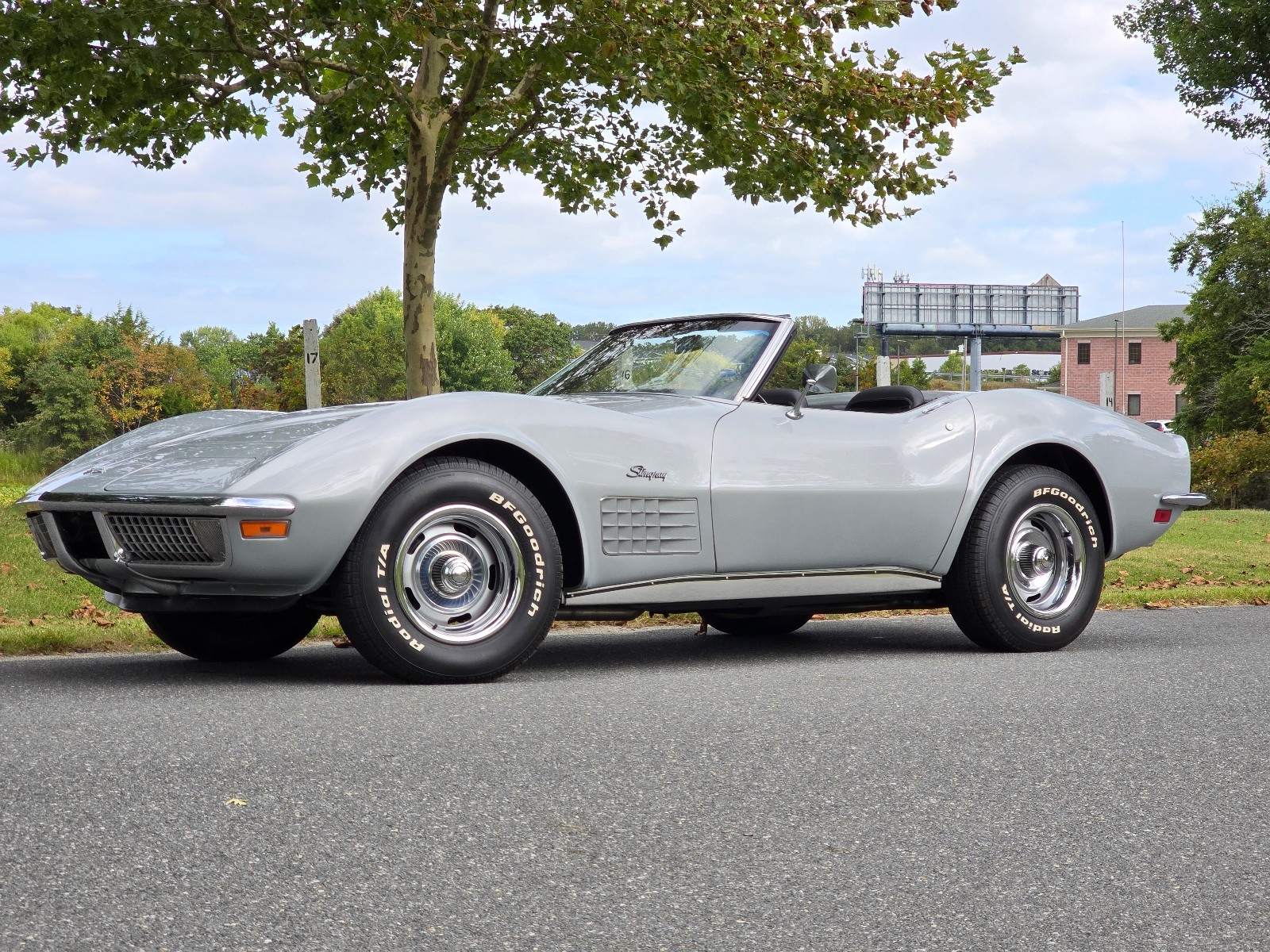 Chevrolet-Corvette-1970-Convertible-2