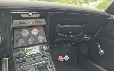 Chevrolet-Corvette-1970-Convertible-27