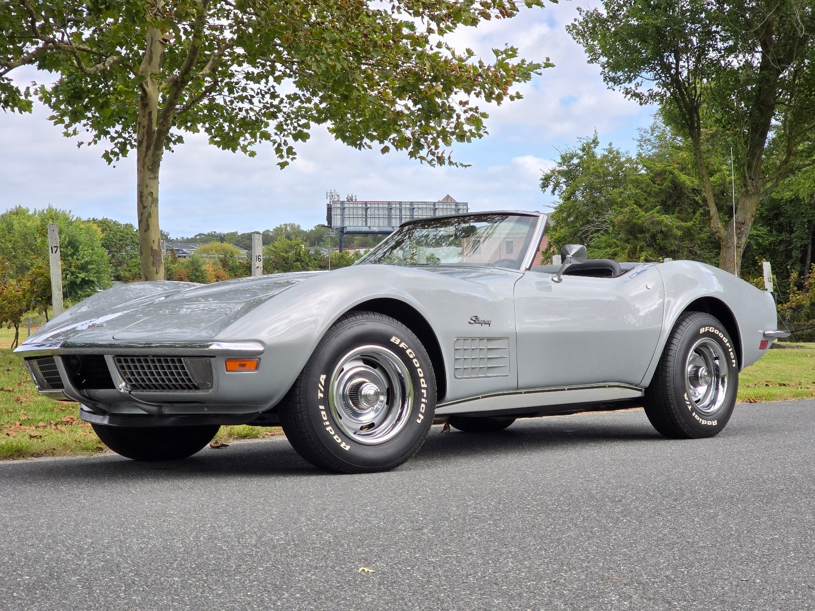 Chevrolet-Corvette-1970-Convertible-3