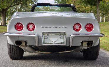 Chevrolet-Corvette-1970-Convertible-9