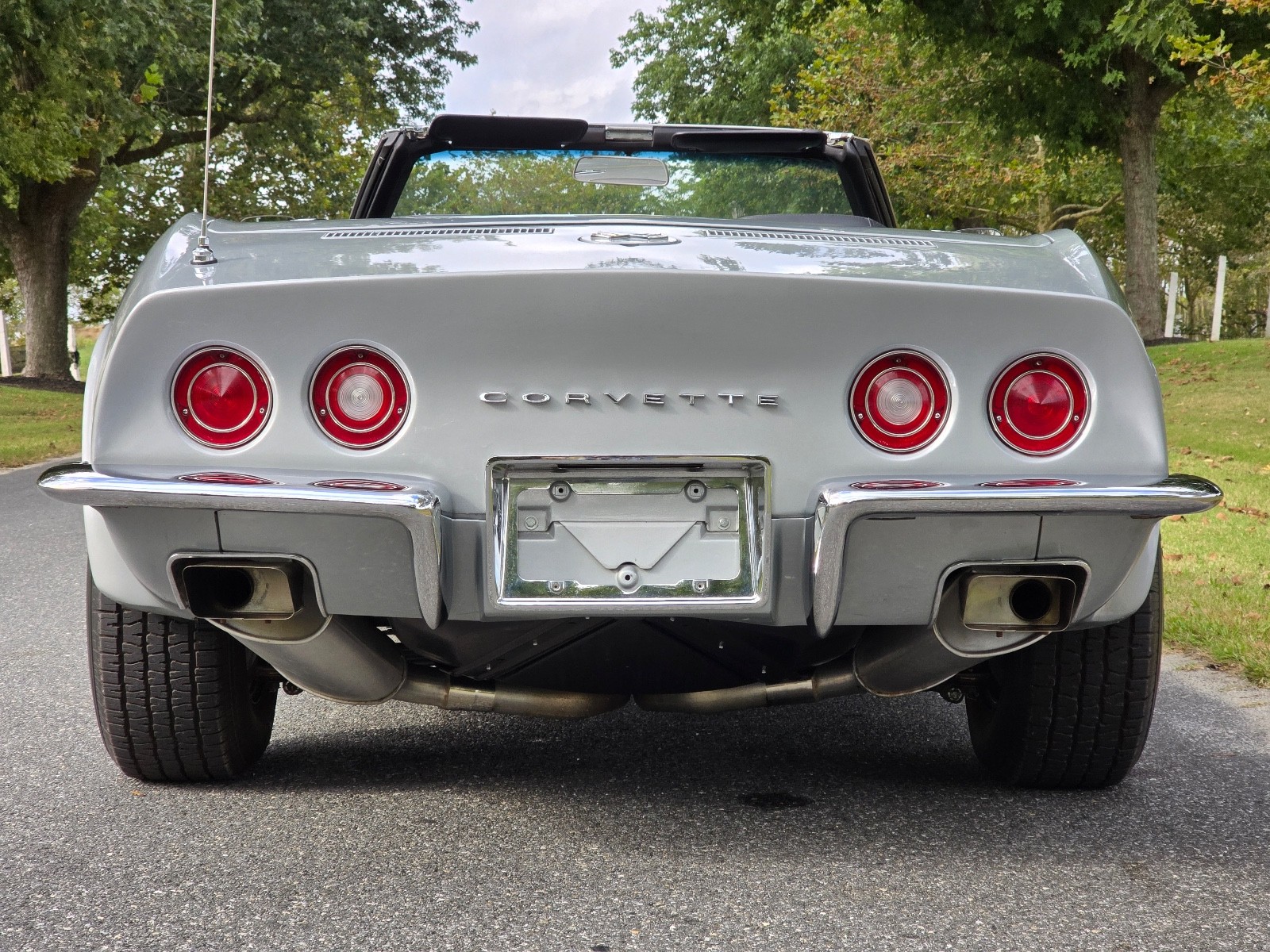 Chevrolet-Corvette-1970-Convertible-9