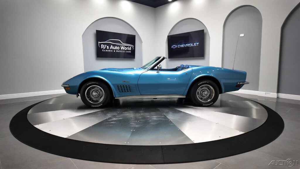 Chevrolet-Corvette-1971-1