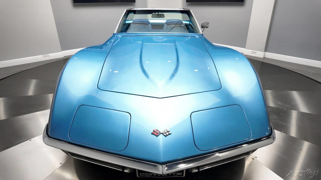 Chevrolet-Corvette-1971-10