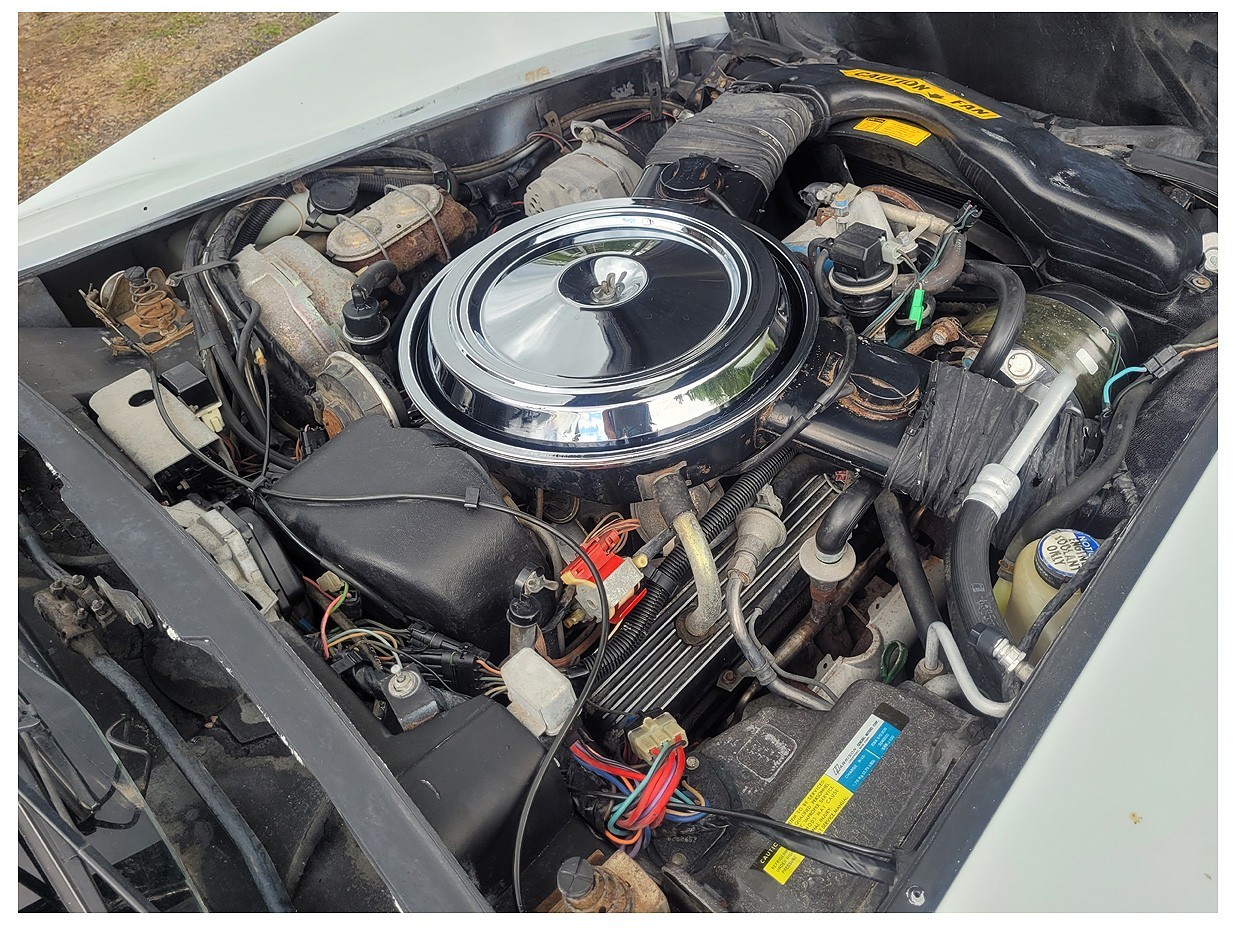 Chevrolet-Corvette-1971-12