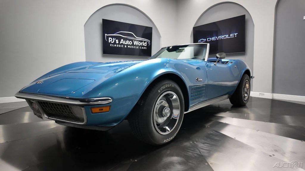 Chevrolet-Corvette-1971-15