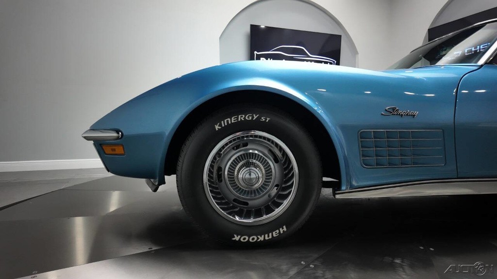 Chevrolet-Corvette-1971-16