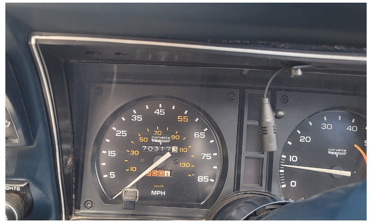 Chevrolet-Corvette-1971-17