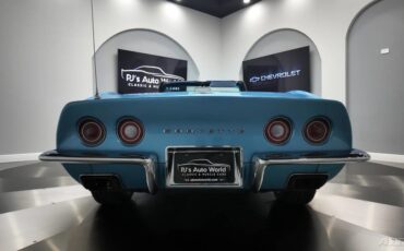 Chevrolet-Corvette-1971-19