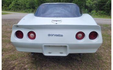 Chevrolet-Corvette-1971-2
