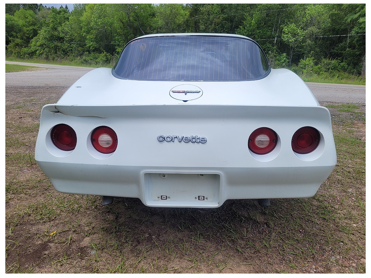 Chevrolet-Corvette-1971-2