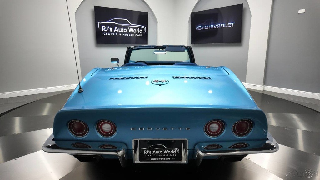 Chevrolet-Corvette-1971-20
