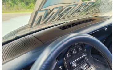 Chevrolet-Corvette-1971-27