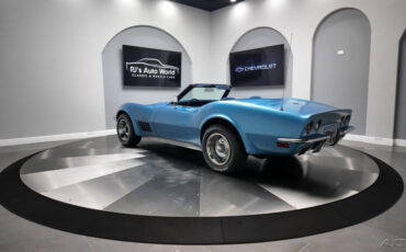 Chevrolet-Corvette-1971-3