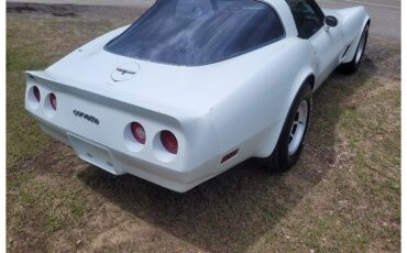 Chevrolet-Corvette-1971-3