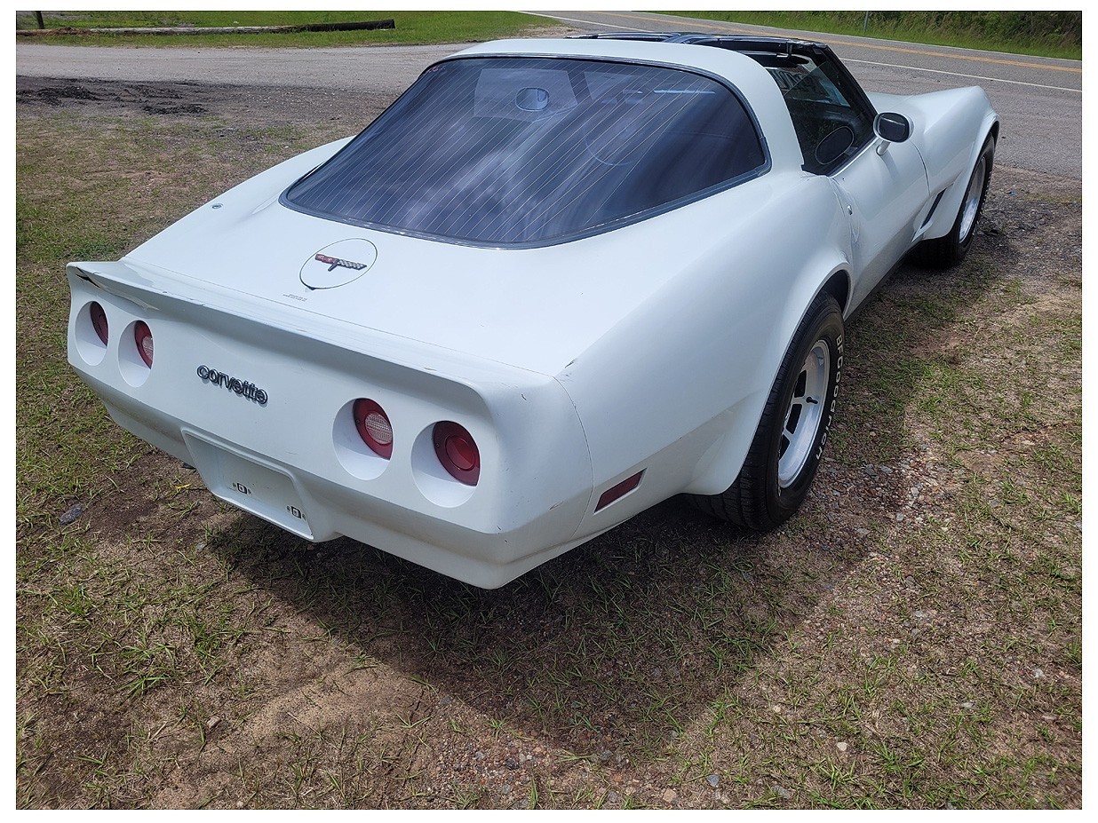 Chevrolet-Corvette-1971-3