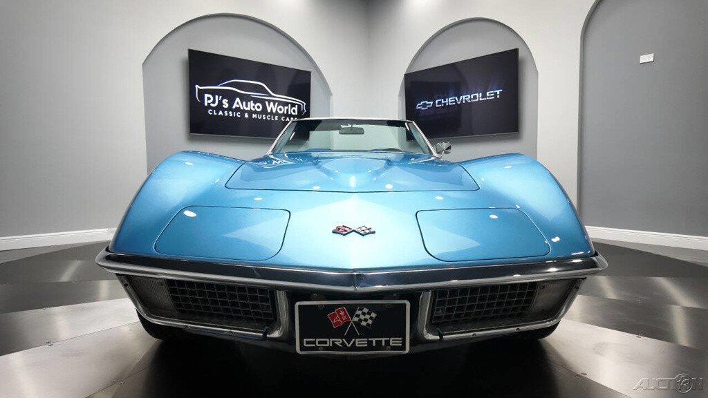 Chevrolet-Corvette-1971-9