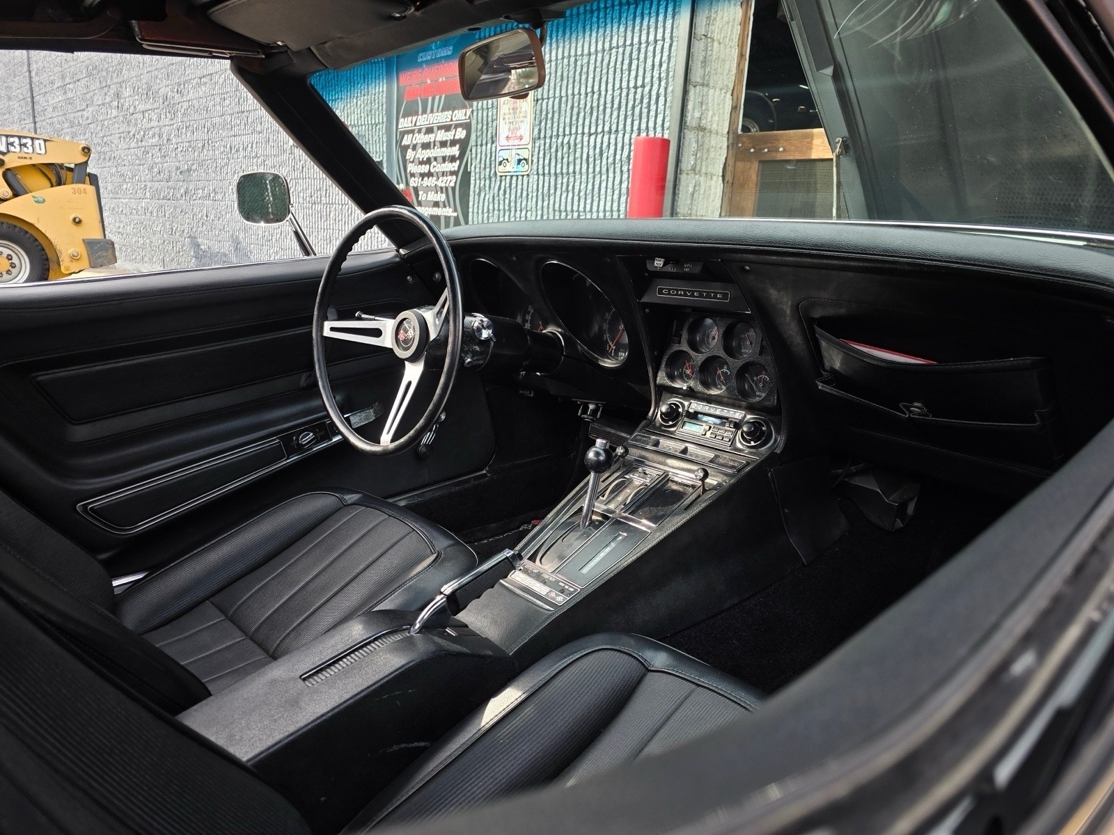 Chevrolet-Corvette-1971-Convertible-3