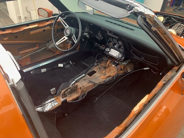 Chevrolet-Corvette-1971-Coupe-14