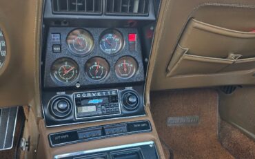 Chevrolet-Corvette-1971-Coupe-14
