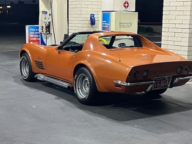 Chevrolet-Corvette-1971-Coupe-2