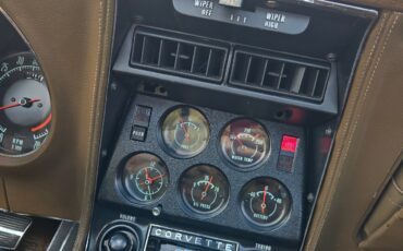 Chevrolet-Corvette-1971-Coupe-20