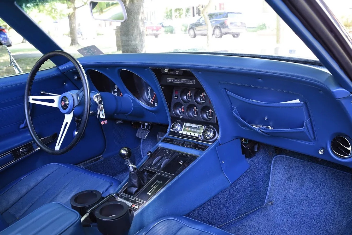 Chevrolet-Corvette-1971-Mulsanne-Blue-Blue-8