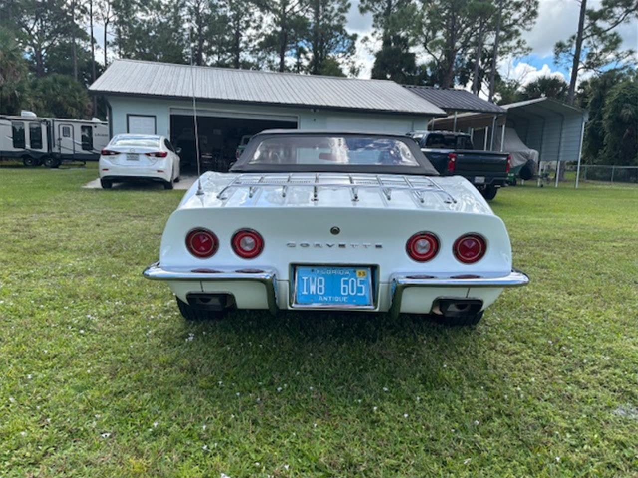 Chevrolet-Corvette-1971-White-Red-1
