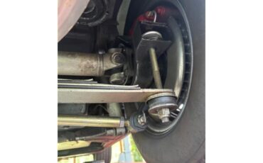 Chevrolet-Corvette-1971-White-Red-11