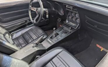 Chevrolet-Corvette-1972-12