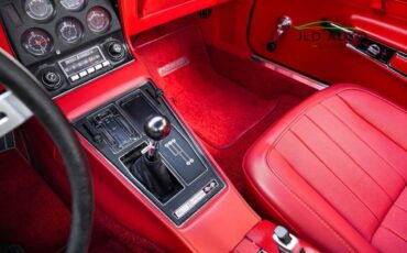 Chevrolet-Corvette-1972-13