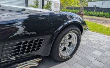 Chevrolet-Corvette-1972-19