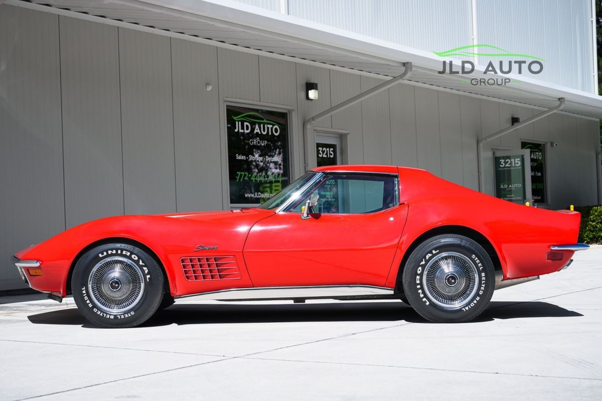 Chevrolet-Corvette-1972-2