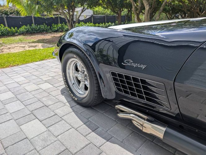 Chevrolet-Corvette-1972-20