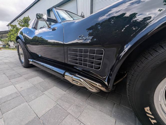 Chevrolet-Corvette-1972-23